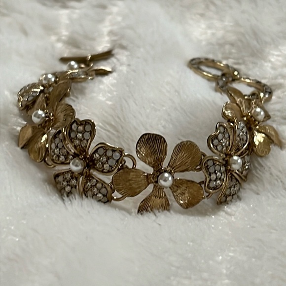 Vintage antique gold flower bracelet with pearls and opal simulated stones - Picture 1 of 4